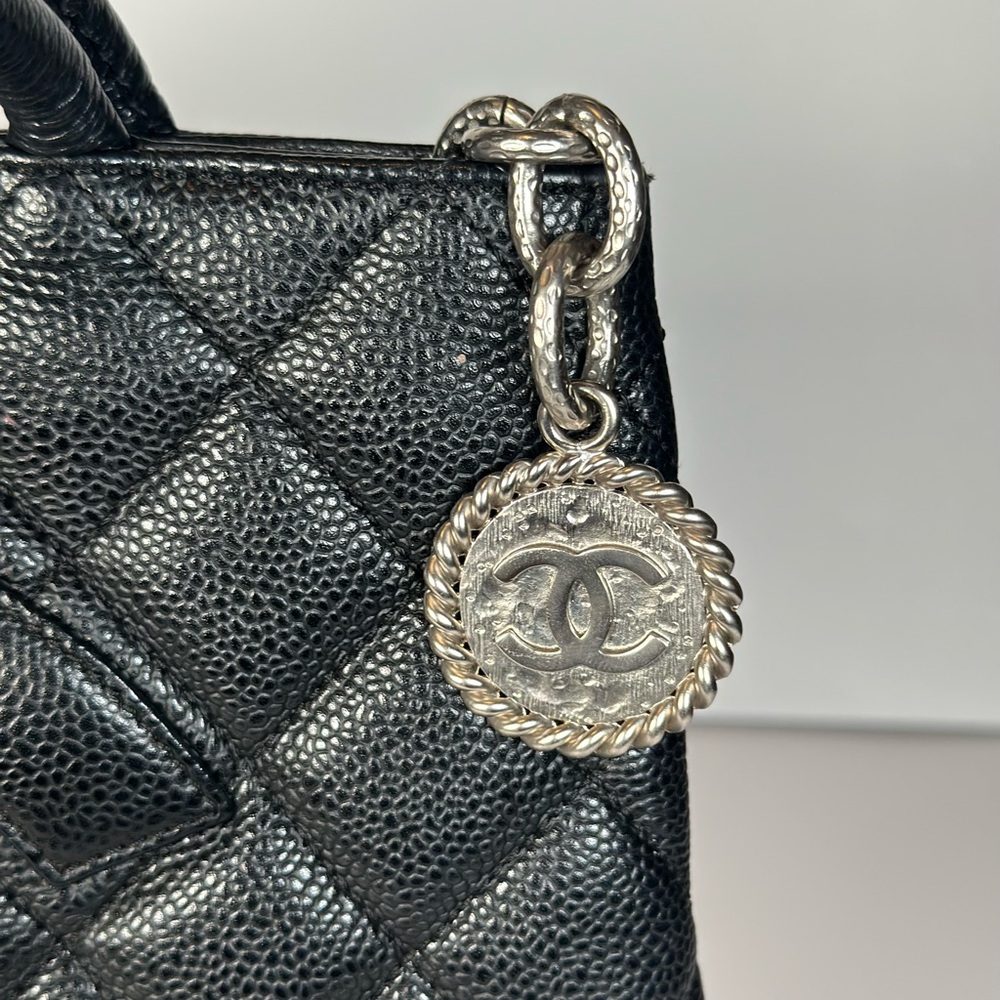 Authentic CHANEL Black Quilted Caviar Leather CC Medallion Tote - Picture 13 of 13